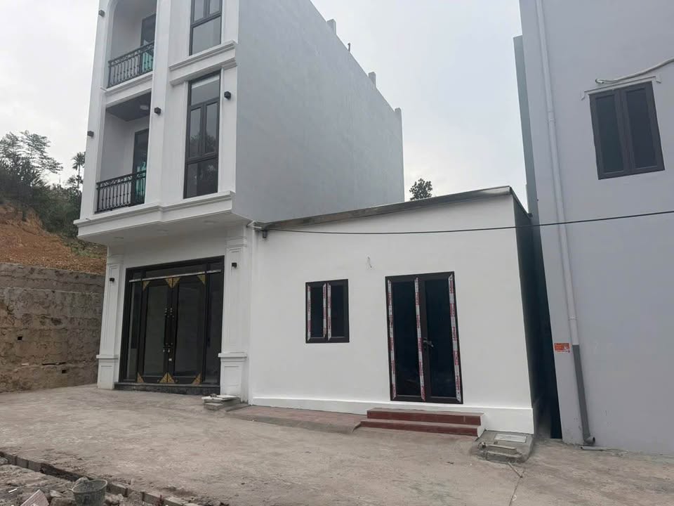 Nhà cấp 4 Hạ Long 60m² giá 2.05 tỷ - Ô tô đỗ cửa, hướng Đông