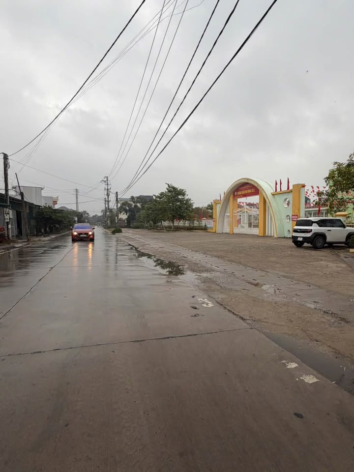 Đất nền hướng Đông tại TĐC Hồng Kỳ, Móng Cái 125m² giá 1 tỷ - Cơ hội đầu tư hấp dẫn!