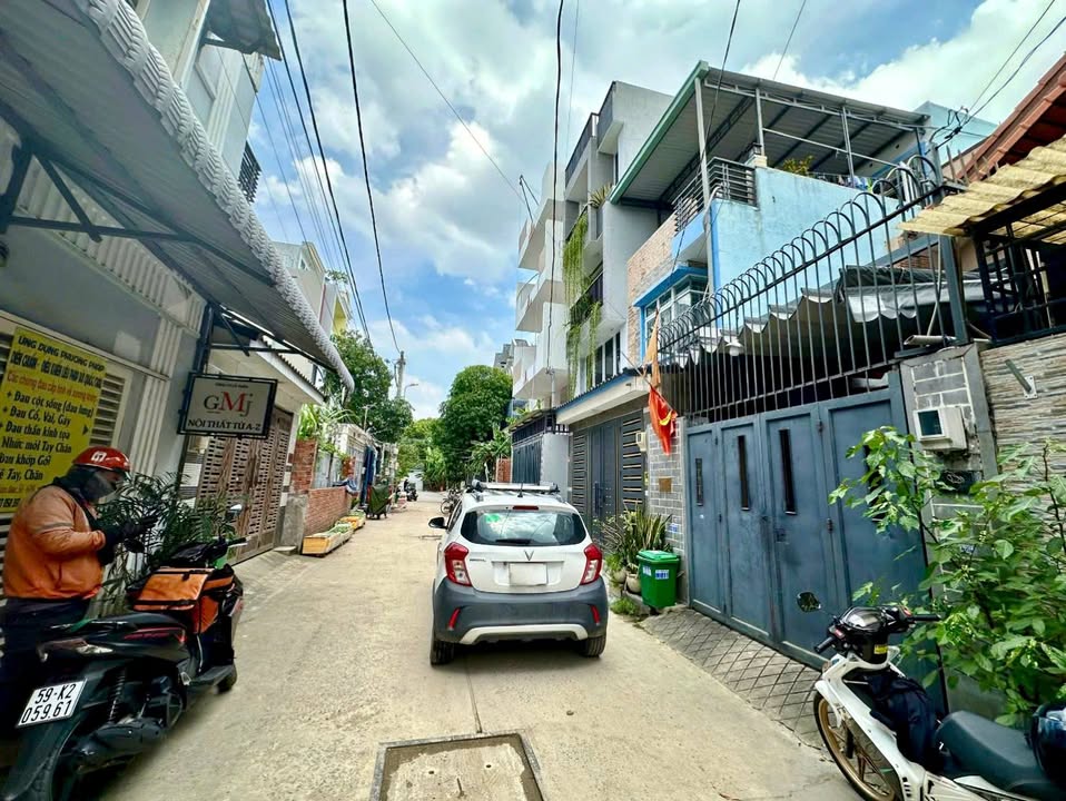 Đất xây dựng tự do 64m² tại Hiệp Bình Chánh, Thủ Đức - Giá chỉ 5.9 tỷ thương lượng tốt!