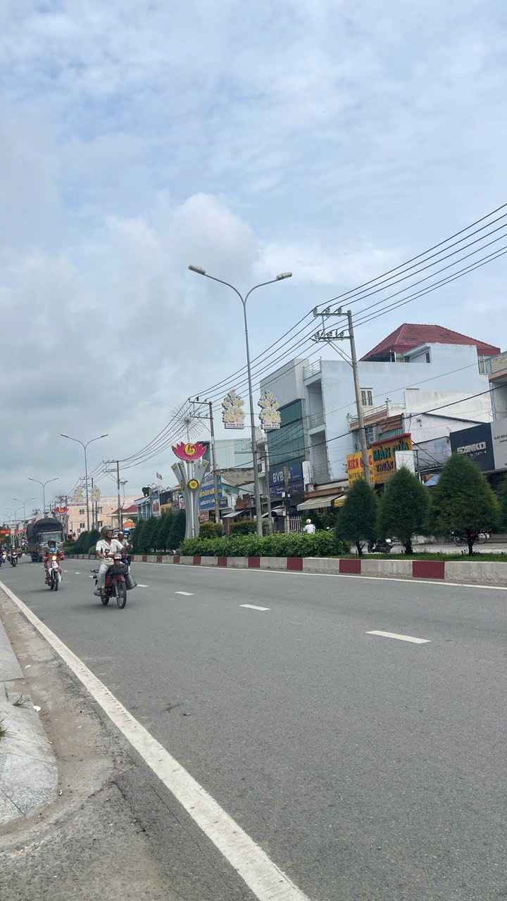 Nhà cấp 4 Bến Lức 120m² giá 2 tỷ - Cơ hội đầu tư tuyệt vời!