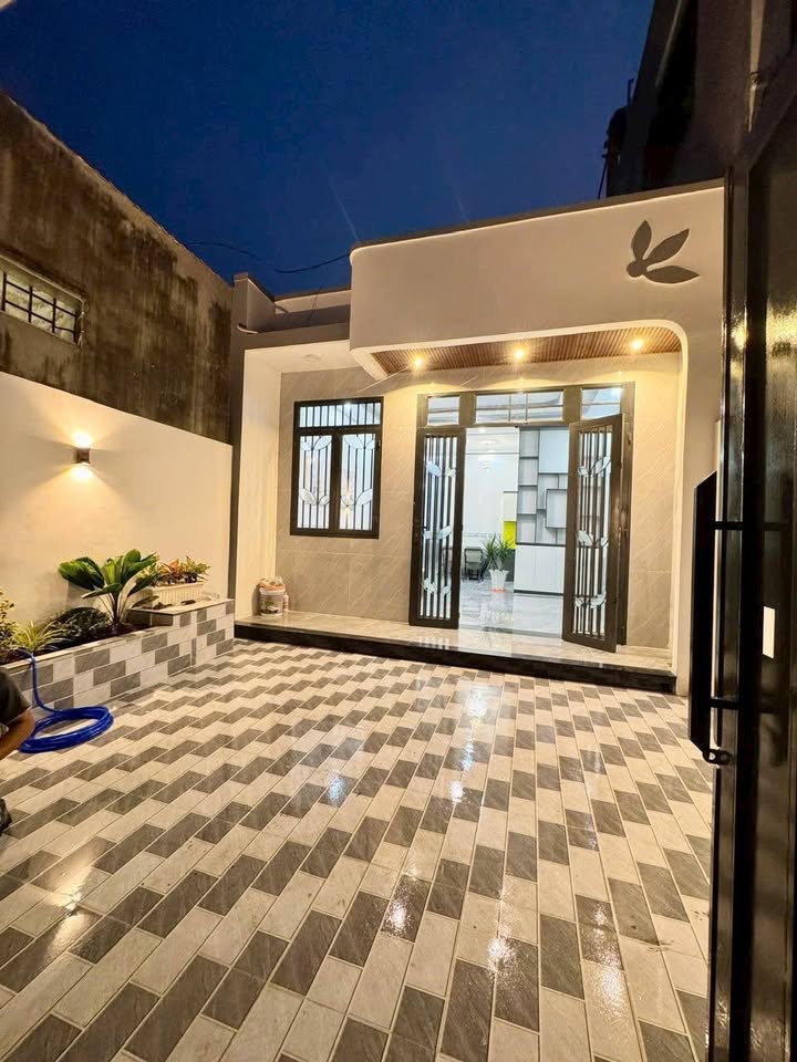 Nhà cấp 4 Mỹ Hạnh Nam 100m² giá 1.88 tỷ - Sổ đỏ chính chủ, đầu tư sinh lời!