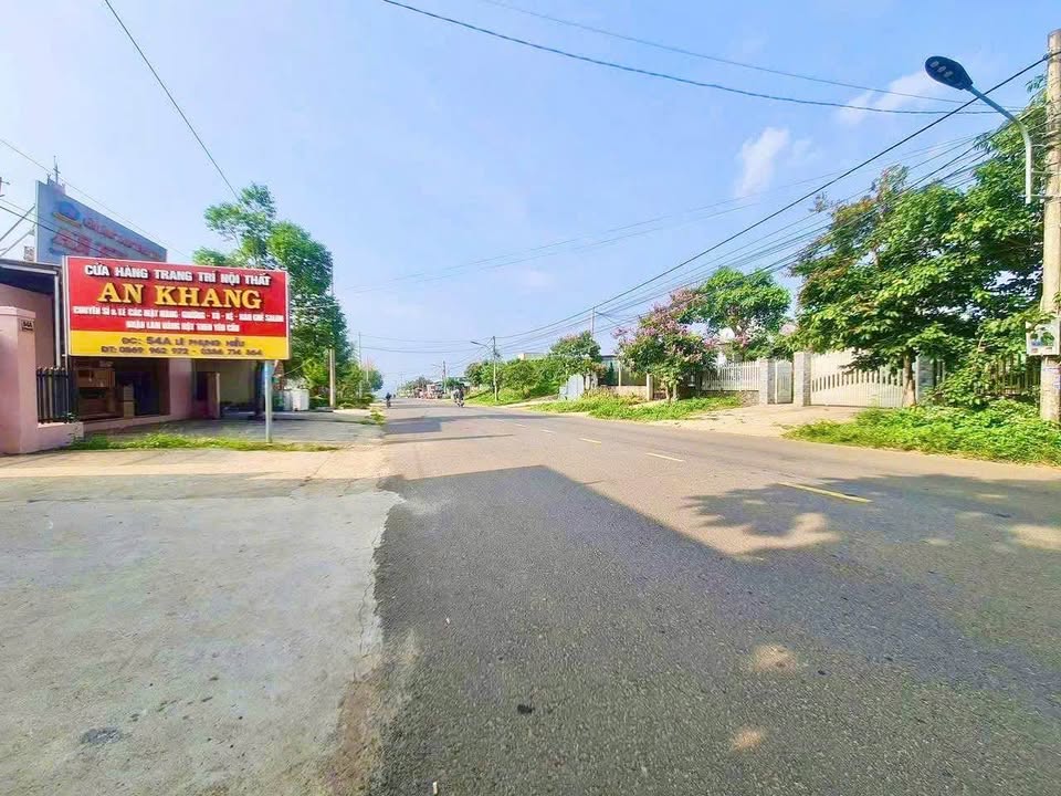 Bán gấp mặt tiền đường Lê Phụng Hiểu, Bảo Lộc 310m² - Kinh doanh sầm uất!