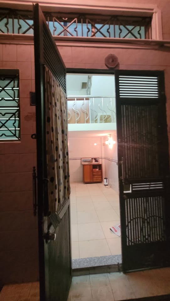 Cho thuê nhà nguyên căn tại Đống Đa - Diện tích 10m² - Giá thỏa thuận hấp dẫn!