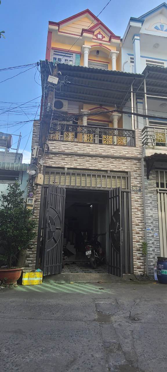 Nhà 2 tầng Trần Thị Hè, Q.12 - 25m² giá chỉ 2.2 tỷ - Dọn vào ở ngay!