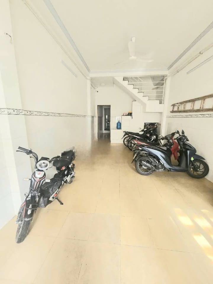 Căn hộ CHDV Ni Sư Huỳnh Liên Tân Bình 70m² giá 7.5 tỷ - Dòng tiền ổn định 35 triệu/tháng!