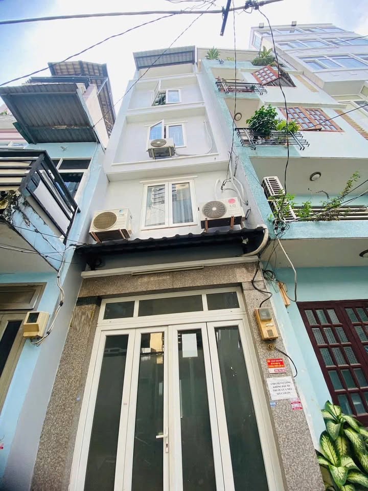 Chính chủ bán căn hộ dịch vụ Cống Quỳnh, Q1 25.6m² giá 7.9 tỷ - Dòng tiền ổn định 25 triệu/tháng!