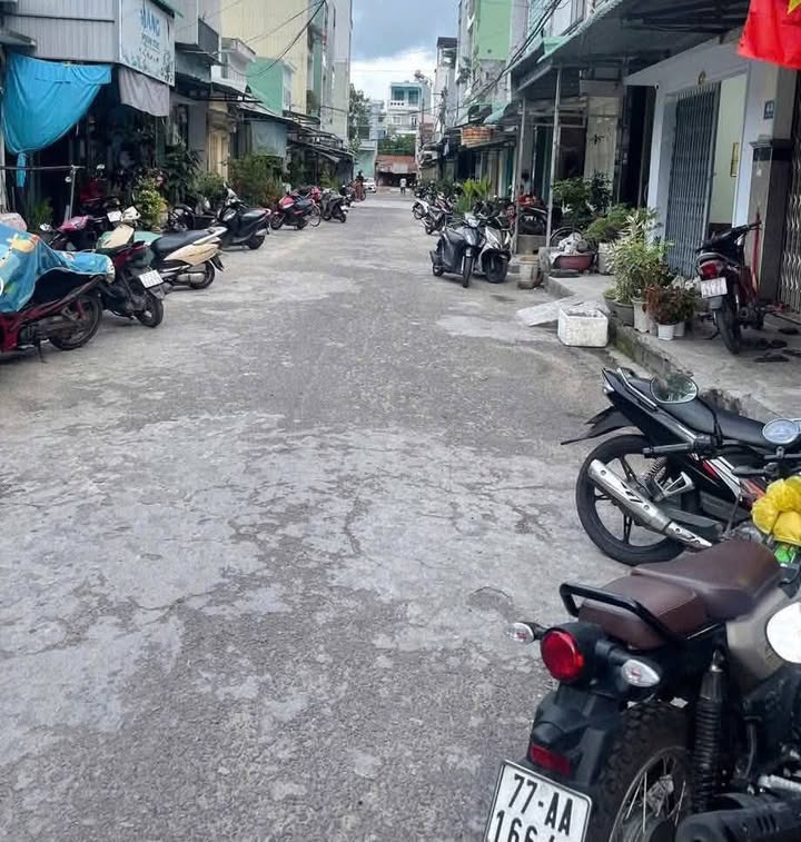 Nhà nguyên căn cho thuê mặt tiền Trần Văn Giáp, Quy Nhơn 54m² - Giá ưu đãi cho hợp đồng ngắn hạn!