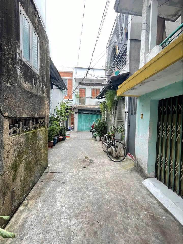 Nhà phố Bông Sao, Bình Đông, 67.2m² giá 5.48 tỷ - Sổ hồng chính chủ, hoàn công đầy đủ!