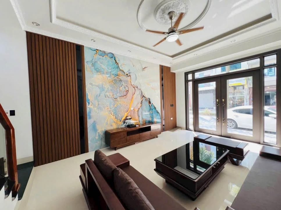 Nhà 4 tầng 1 tum đường Phùng Chí Kiên, Tân Bình, Hải Dương - Chỉ 6 tỷ!