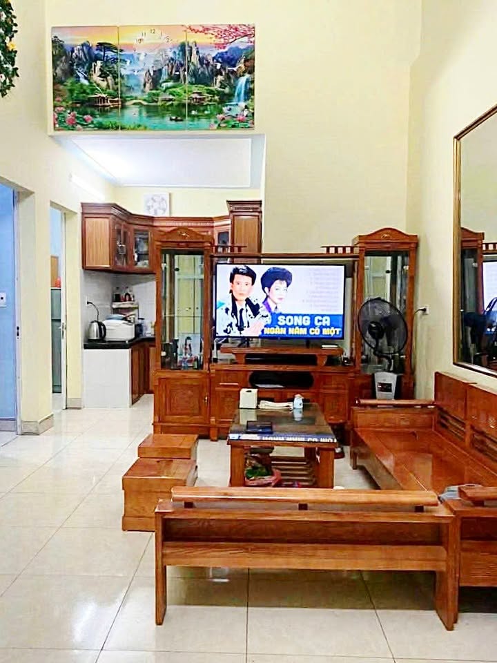 Nhà 2 tầng trung tâm TP Hòa Bình 50m² giá 1.6 tỷ - Đầu tư sinh lời ngay!