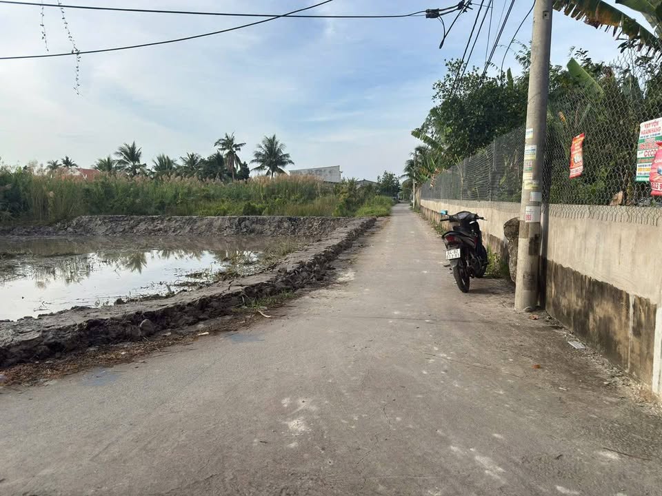 Đất nền bán gấp tại hẻm 62 đường Nguyễn Chí Thanh, Vĩnh Long - Chỉ từ 1.5 tỷ/nền!