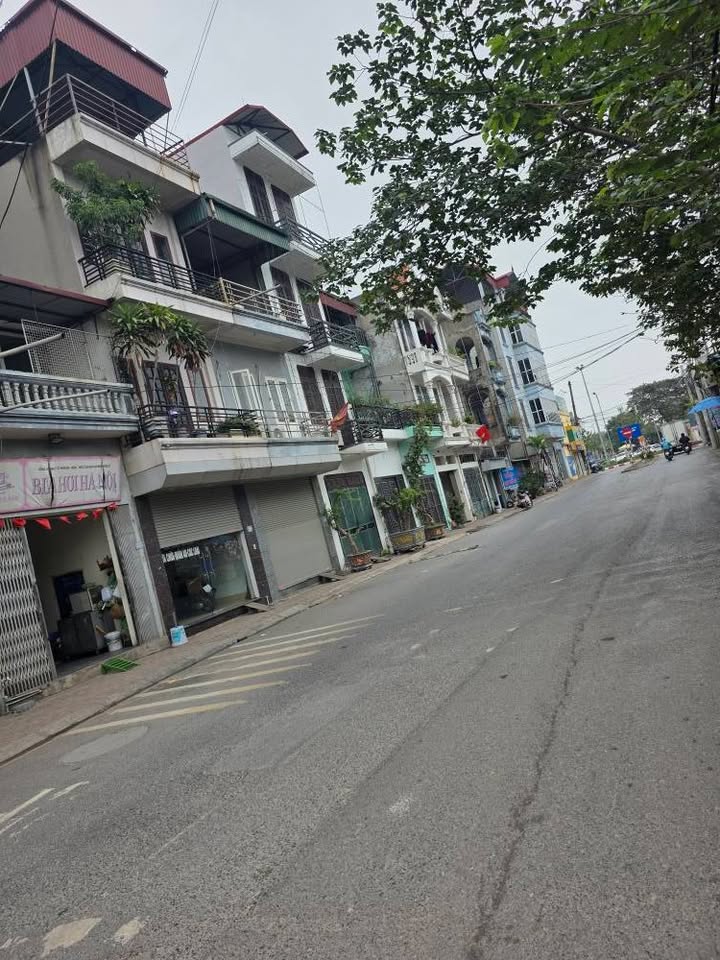 Nhà riêng Yên Viên 45m² giá 4 tỷ - Sổ đỏ chính chủ, ô tô vào tận nơi!