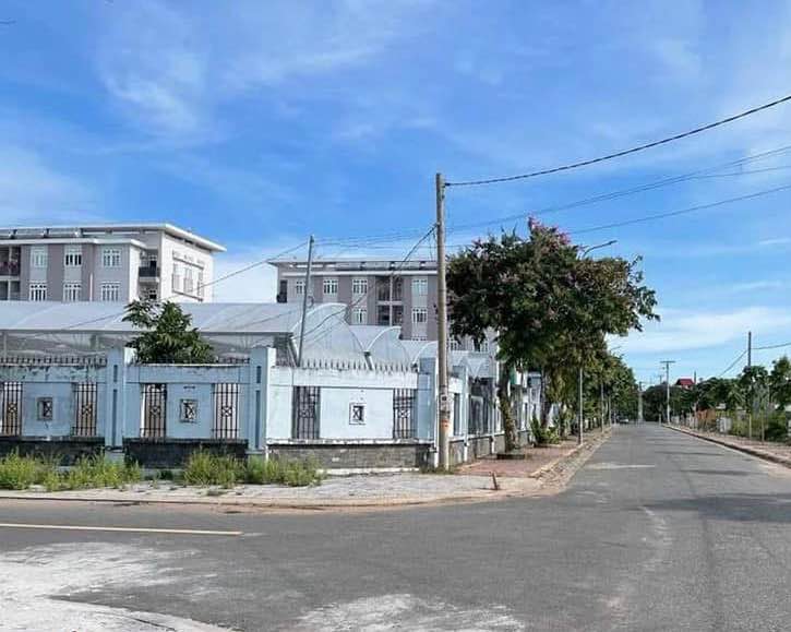 Đất nền Bà Rịa - 95m² giá 2.7 tỷ - Mặt tiền đường Lê Hữu Trác, thuận tiện kinh doanh!