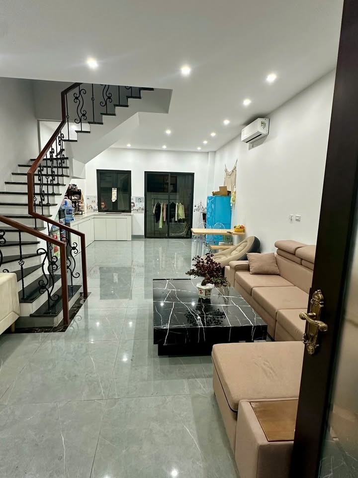 Townhouse Cọ Xanh Nghĩa Trụ 62,5m² giá 9,5 tỷ - Vị trí đẹp giữa 3 công viên!