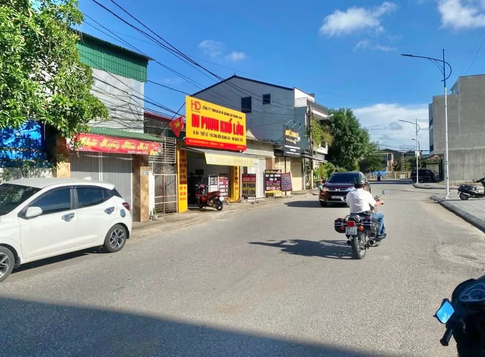 Đất kinh doanh mặt tiền đường Nguyễn Phùng Thời, phường Đông Vĩnh 135m² giá 5 tỷ - Vị trí đắc địa cho đầu tư!