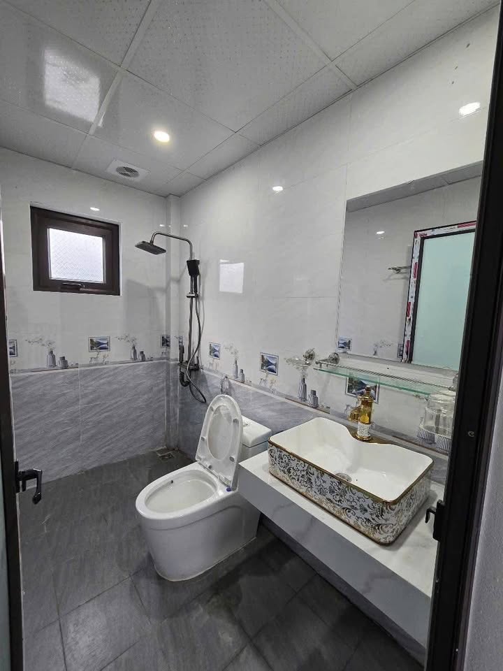 Nhà phố 3 tầng Quảng Thịnh 150m² giá 2 tỷ - Bàn giao ngay để an cư!