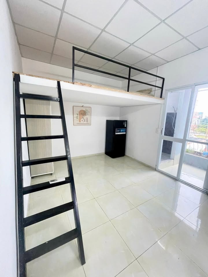 Phòng cho thuê 30m² tại Trường Sơn - Đầy đủ nội thất, gần sân bay TSN!