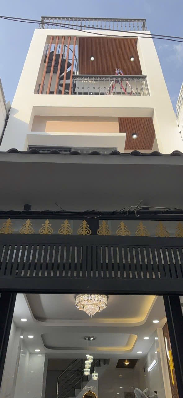 Nhà phố quận 11 29m² giá 4.8 tỷ - Hẻm xe hơi, chính chủ bán gấp!