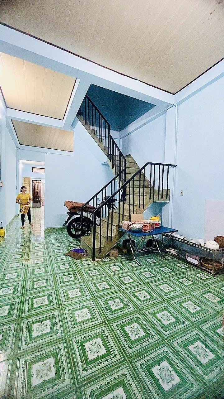 Nhà 2 tầng hẻm 97/30 Tân Quý 81m² giá 5 tỷ - Sẵn sàng vào ở!