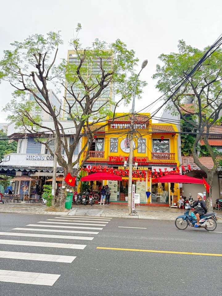 Bán gấp FrontHouse mặt tiền Hồ Nghinh 245m² giá 61.25 tỷ - Kinh doanh tốt ngay bãi tắm!