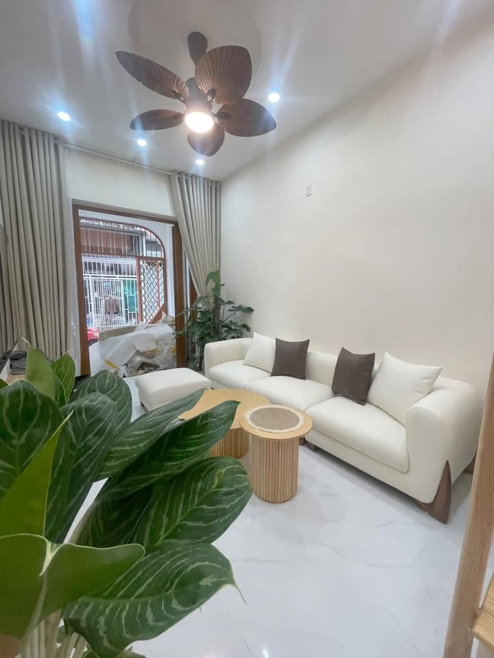 Nhà 2 tầng đường Nguyễn Chí Thanh, Hải Châu, Đà Nẵng 45m² - Chính chủ bán gấp!