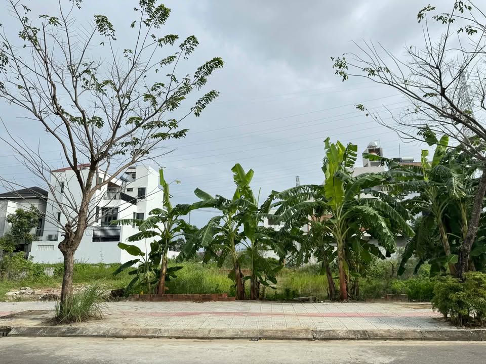 Lô đất biệt thự đường Trung Lương 9, Hòa Xuân, 249m² - Địa điểm lý tưởng cho nghỉ dưỡng!