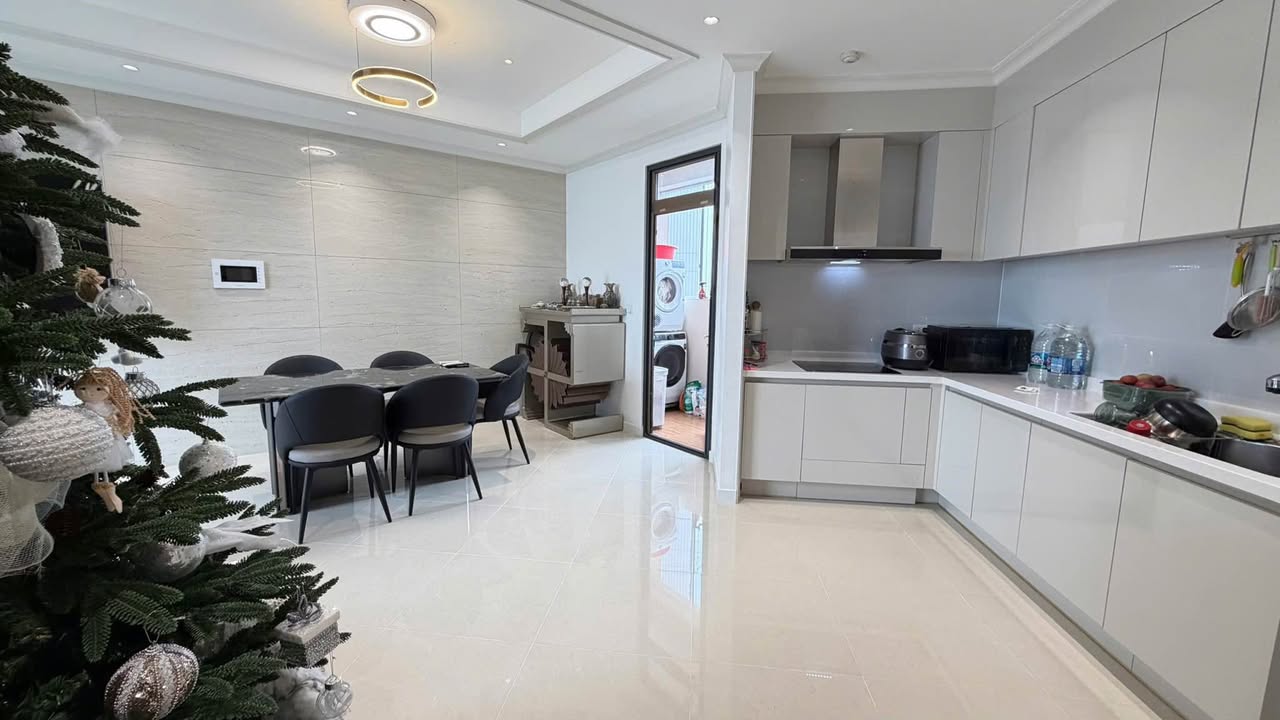 Căn hộ Starlake Tây Hồ 109m² giá 18.1 tỷ - View biệt thự siêu thoáng