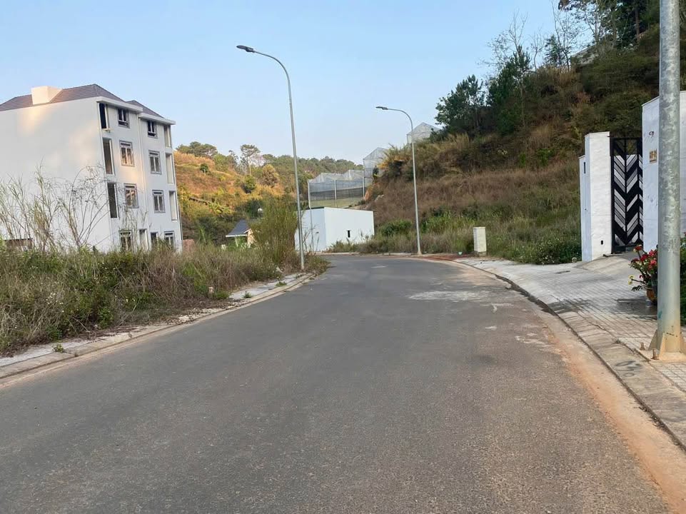 Bán lô đất đẹp đường An Sơn, Đà Lạt 97,7m² giá 7,2 tỷ - Đầu tư sinh lời!