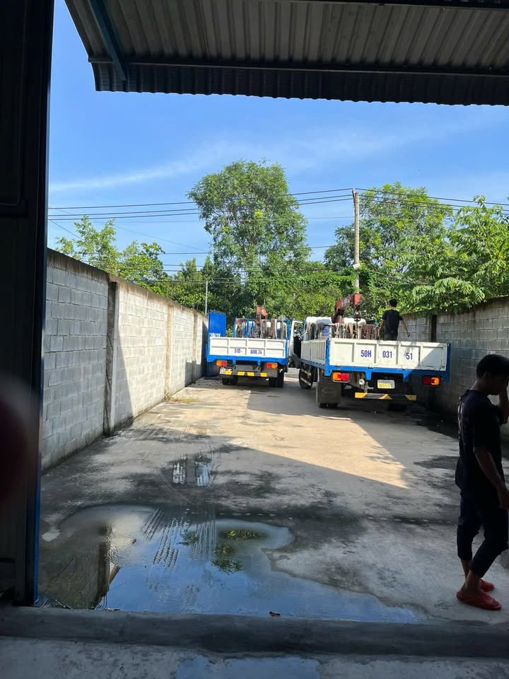 Xưởng gia công inox mặt tiền đường Kênh A, Lê Minh Xuân, 429m² - Cơ hội đầu tư vàng!