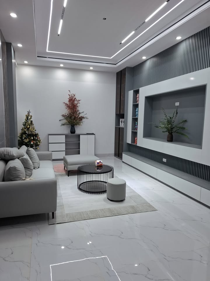 Nhà 4 tầng mới Kim Chung, Hoài Đức 45m² giá 7.7 tỷ - Lô góc ô tô tránh, kinh doanh đỉnh!