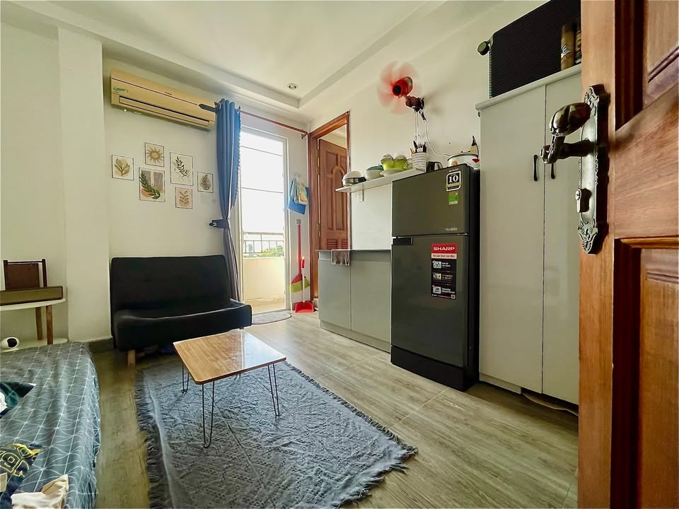 Phòng cho thuê tại 25 Cửu Long, Tân Bình - Giá 4,5 triệu/tháng, ngay sân bay!