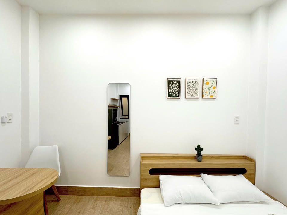 Phòng trọ cho thuê 24 Lam Sơn, P2, Tân Bình - Full nội thất, an ninh 24/7!