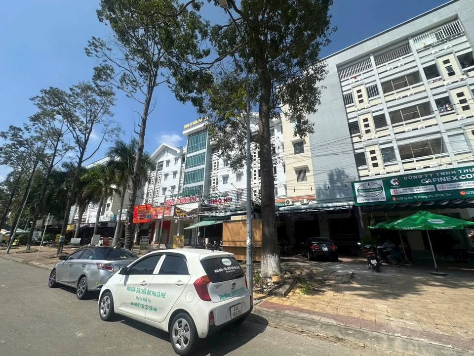 Shophouse cho thuê mặt tiền Lý Thái Tổ 84m² giá 12 triệu - Khu vực kinh doanh sầm uất!