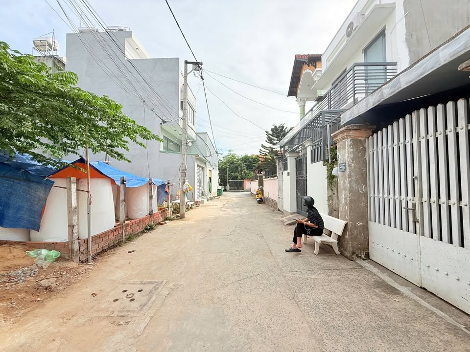 Nhà phố Linh Đông Thủ Đức 110m² giá 7 tỷ - Diện tích lớn, phù hợp kinh doanh!