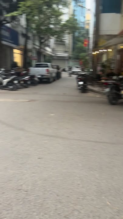 FrontHouse Trung Kính 60m² giá 30 tỷ - Vỉa hè kinh doanh sầm uất!