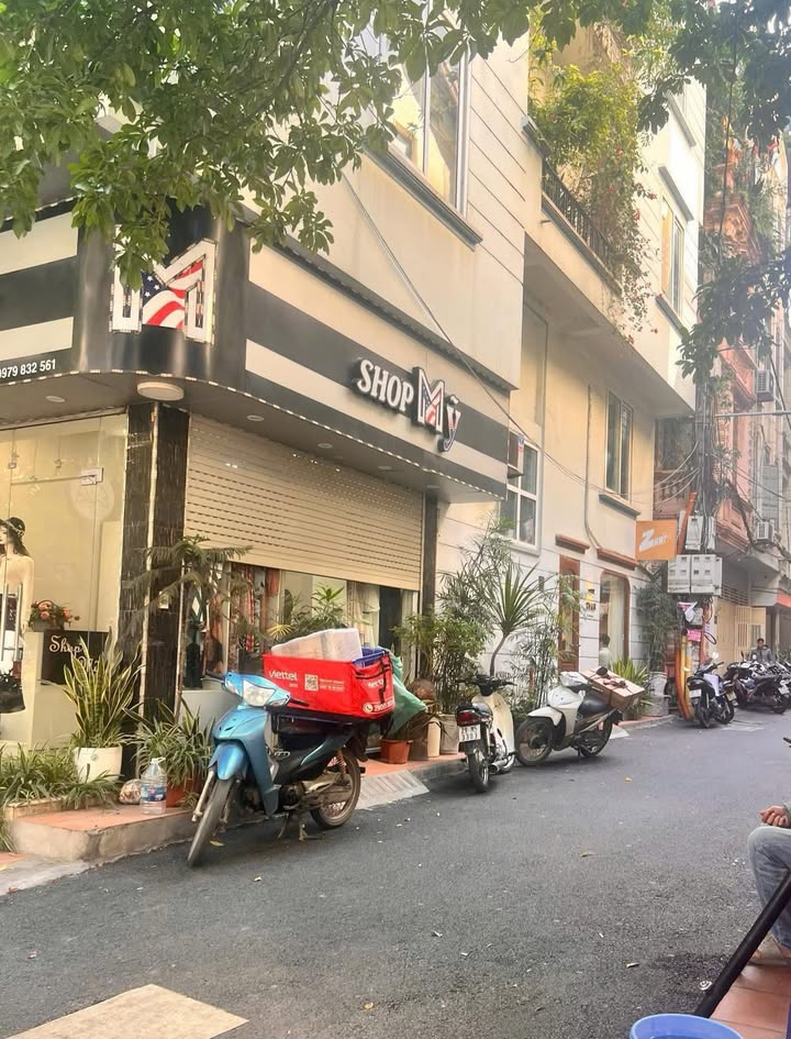 Nhà phố Nguyễn Thị Định 42m² giá 23 tỷ - Đầu tư kinh doanh hiệu quả!