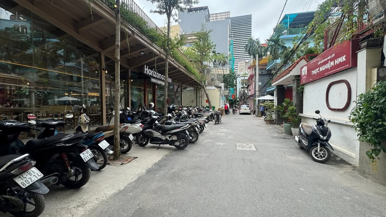 Bán gấp FrontHouse Đống Đa 106m² giá 34.5 tỷ - Mặt tiền rộng, kinh doanh đắc địa!