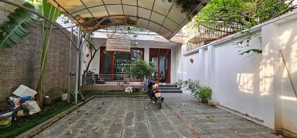 Đất Nguyễn Khang, Cầu Giấy, 250m² giá 40 tỷ - Phù hợp xây CCMN, CHDV