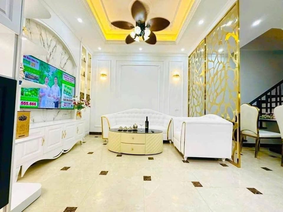 Nhà phố Ba Đình 45m² giá 12.6 tỷ - Full nội thất sang trọng!