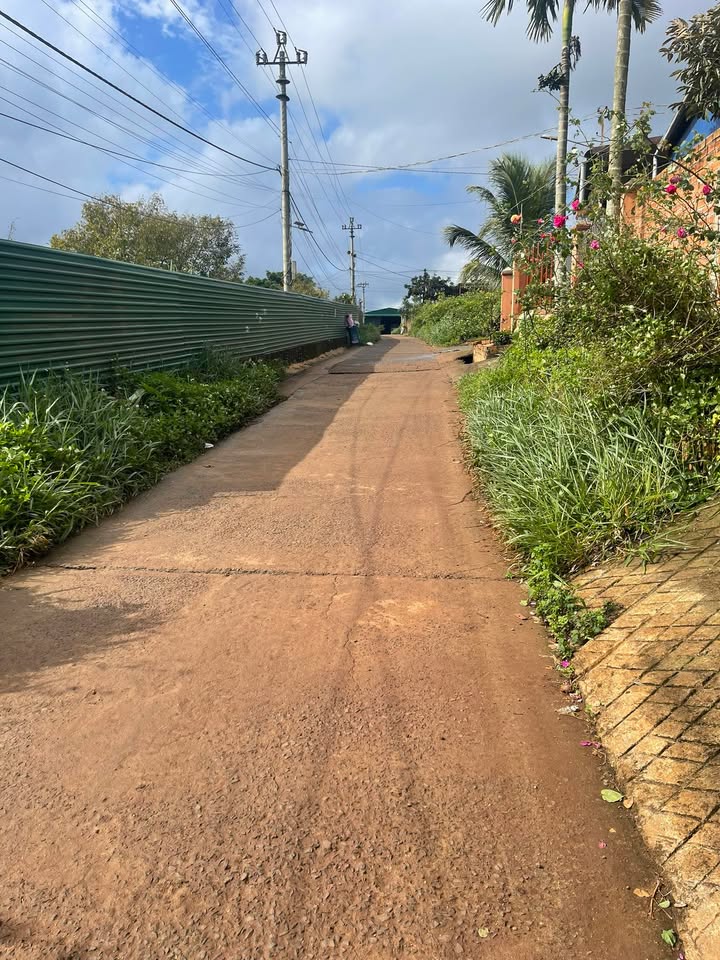 Đất thổ cư Pơng Drang 320m² giá 2.8 tỷ - Cơ hội đầu tư hấp dẫn!