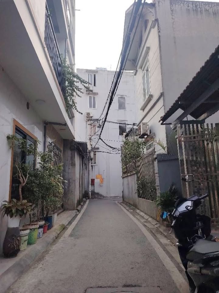 Đất nền phố Đức Giang, Việt Hưng 110m² - Sổ đỏ chính chủ, giá chỉ 9 tỷ!