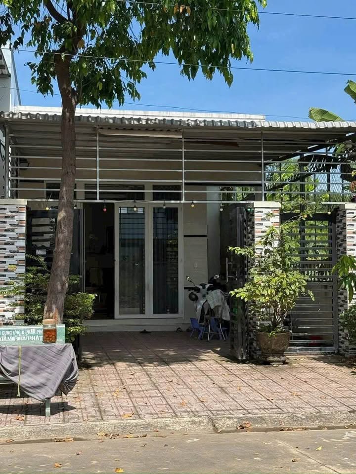 Nhà cấp 4 Bến Cát 150m² giá 2.35 tỷ - Vị trí đẹp gần khu Ecolakes
