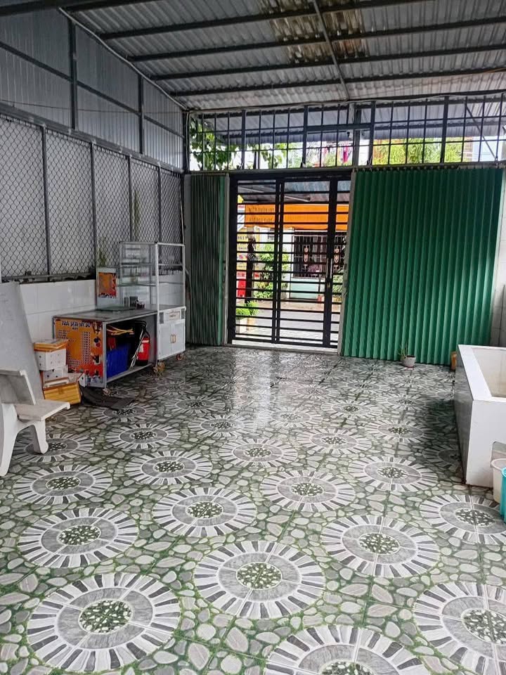 Nhà phố Lê Thị Hồng Gấm, Rạch Giá, Kiên Giang 165m² giá 3.3 tỷ - Thích hợp kinh doanh!