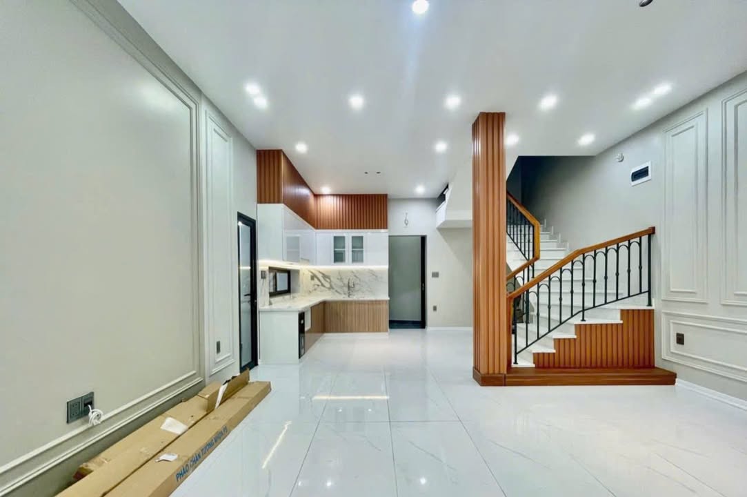 Nhà phố Trần Nguyên Hãn, Hải Phòng 60m² giá 4.05 tỷ - Sân cổng riêng, ô tô vào tận nơi!