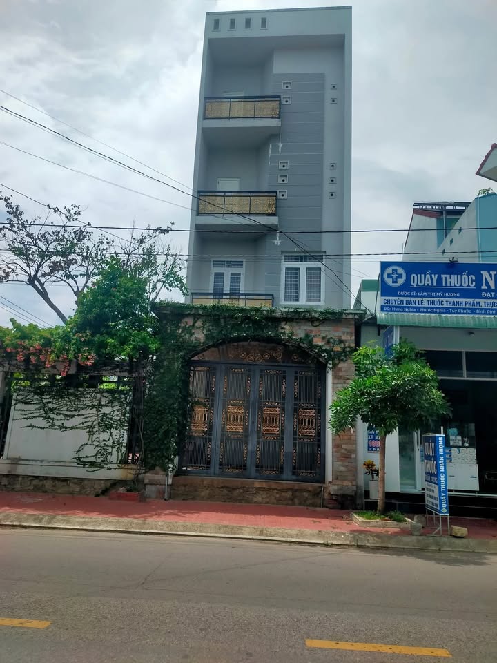 Nhà lô góc 300m² kề mặt tiền Phước Nghĩa, giá 4.5 tỷ - Cơ hội đầu tư hấp dẫn!