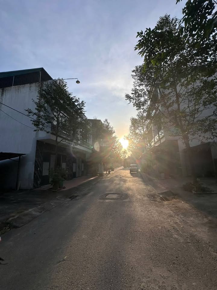 Đất nền 100m² tại MB Nam Ngạn, Thanh Hóa - Sổ đỏ chính chủ, giá chỉ 3 tỷ!