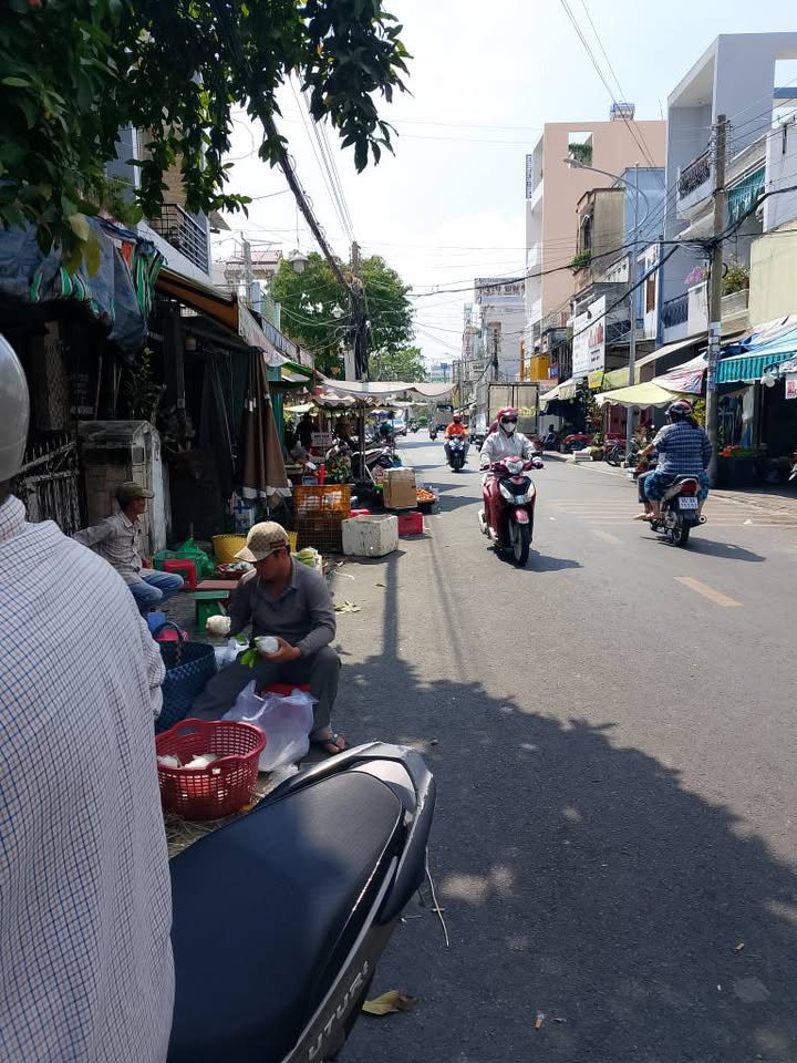 Bán nhà mặt tiền Trần Quốc Tuấn, Mỹ Tho 198.8m² giá 14 tỷ - Kinh doanh sầm uất!