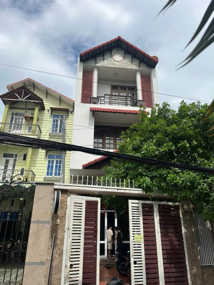 Nhà 3 Mê Đường Nội Bộ 2 Ô Tô Quy Nhơn 115m² giá 5.7 tỷ - Sổ hồng riêng