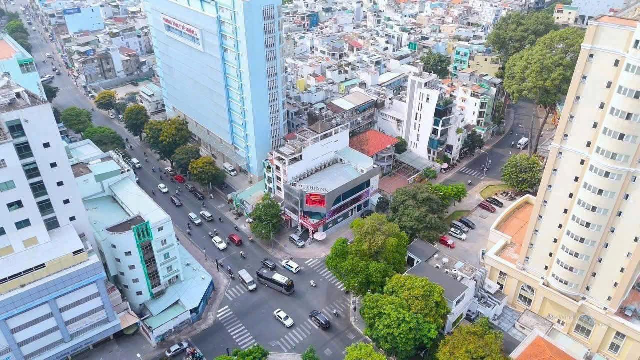 FrontHouse 112 Trần Quốc Thảo, Q3 413m² giá 310 tỷ - Đầu tư sinh lời tốt!