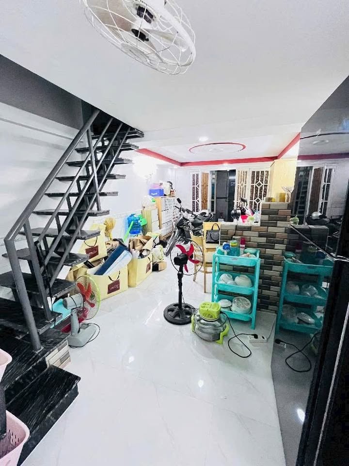 Nhà Đẹp Hẻm Xe Hơi Bình Hưng 26.6m² giá 2.5 tỷ - Gần MT Phạm Hùng